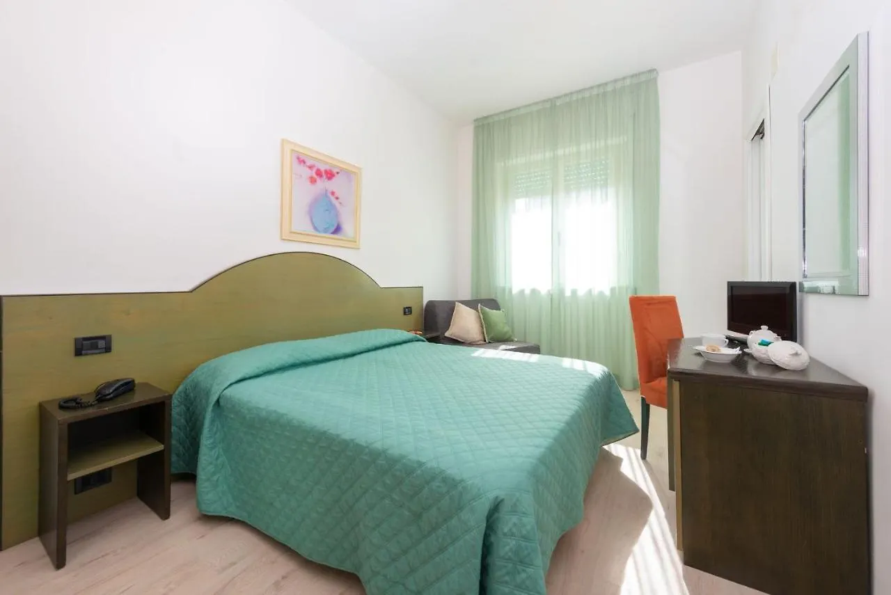 Hotel Sirena ليدو دي كامايوري